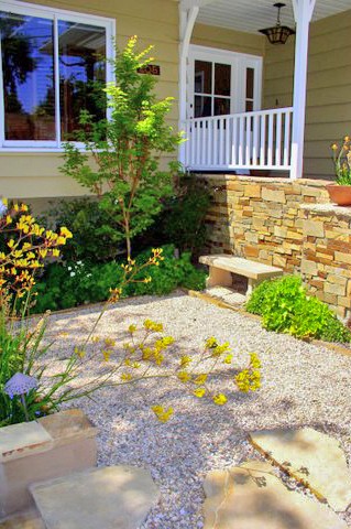 Richardson gravel courtyard